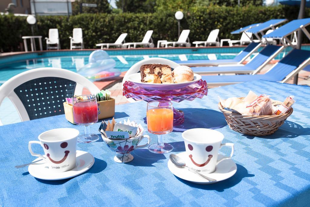 Hotel Real Cervia Exterior foto