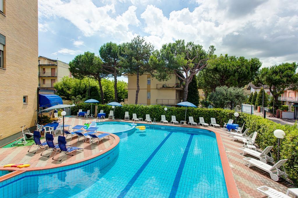 Hotel Real Cervia Exterior foto